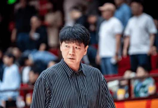 足球直播-媒体人：山东男篮将于周一赶赴青岛，参加CBA青岛站夏季联赛