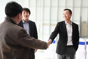 足球直播-足球报：京鲁大战前周金辉批评球队表现，塞蒂恩揽下全部责任