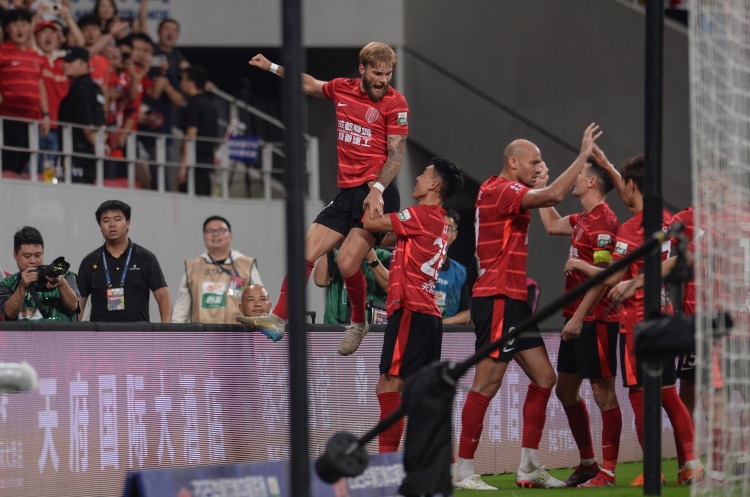 NBA直播-记者：今年中超争冠预计要最后一轮见分晓，前四球队水平差距不大