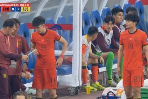 足球直播-2场比赛3人首秀！韩鹏飞战沙特首秀，塞鸟、王钰栋今天首秀