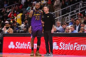 足球直播-詹姆斯：我们执行了比赛计划就是好事 雷迪克最后设计的战术奏效