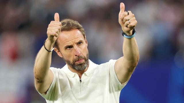 足球直播-索斯盖特考虑变阵，三后卫成了包治百病的神药？