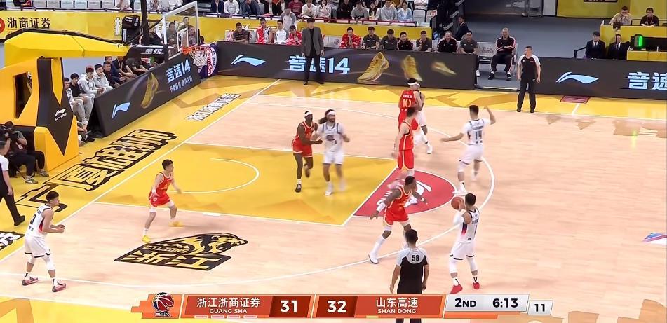 NBA直播-关键时刻掉链子！高速男篮97：103不敌广厦，排名掉至第六